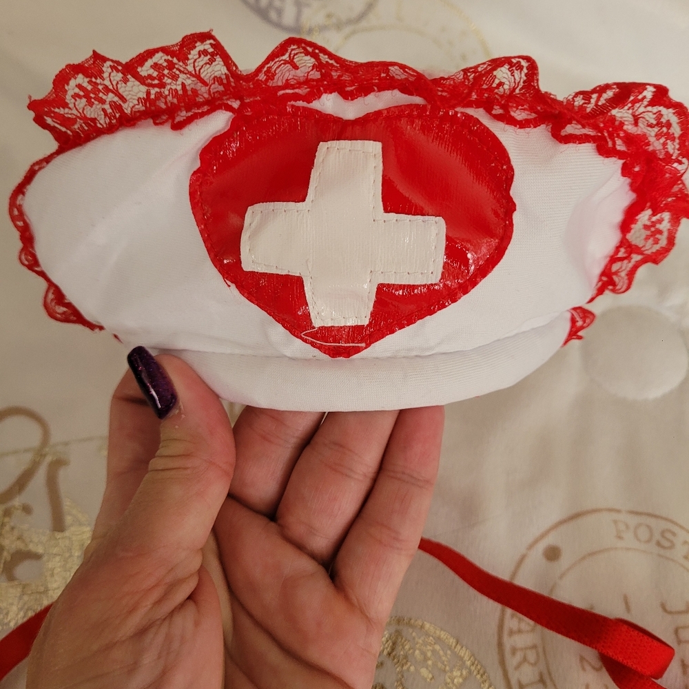 Nurses Outfit - Picture 3 of 8